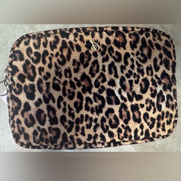 VICTORIA'S SECRET Makeup Bag - Picture 5 of 10